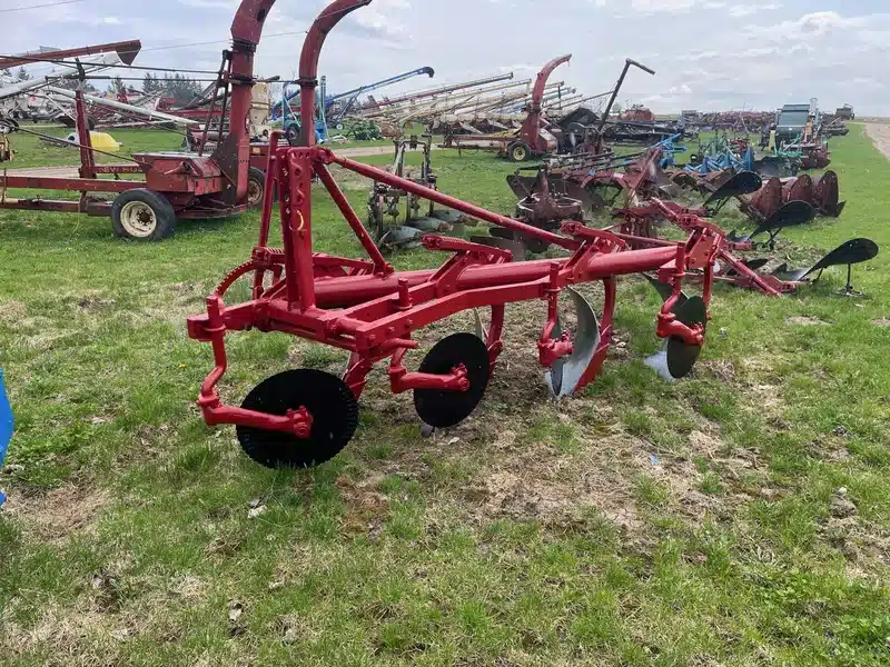 Gallery image 1 for Kverneland 3pth Plow