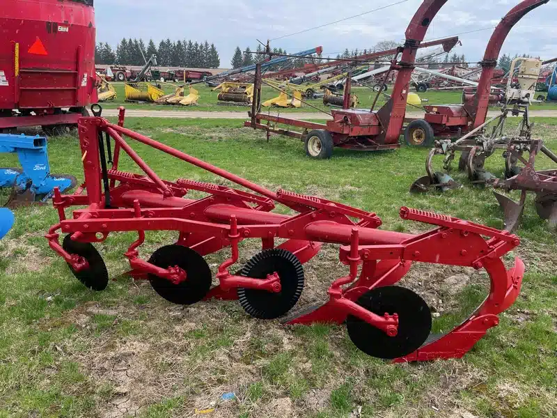 Gallery image 2 for Kverneland 3pth Plow