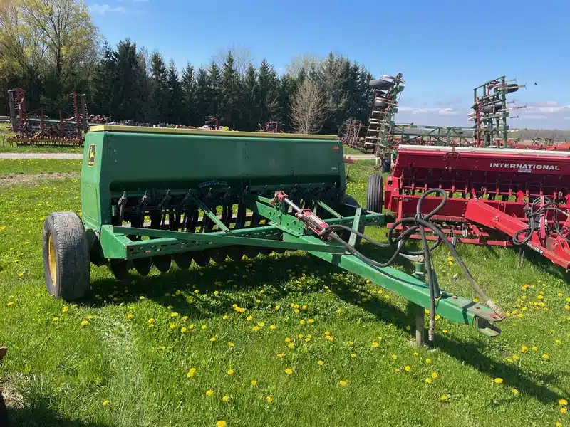 Gallery image 1 for Used John Deere 8250 Drill