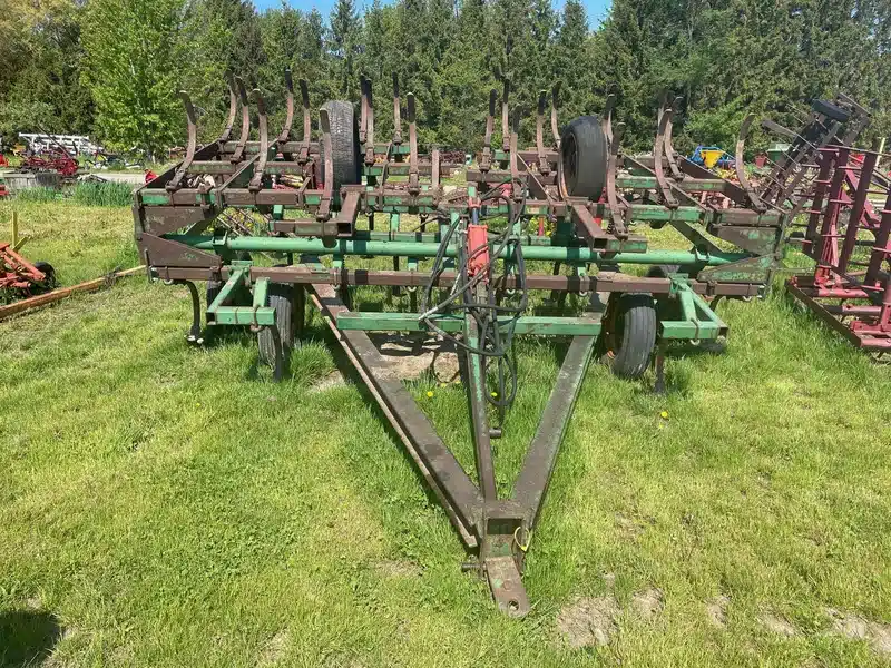 Gallery image 2 for John Deere 20' Cultivator
