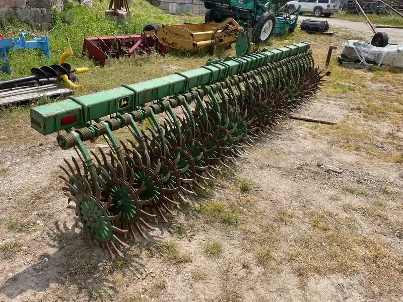 Gallery image 1 for Used John Deere 400 Rotary Hoe