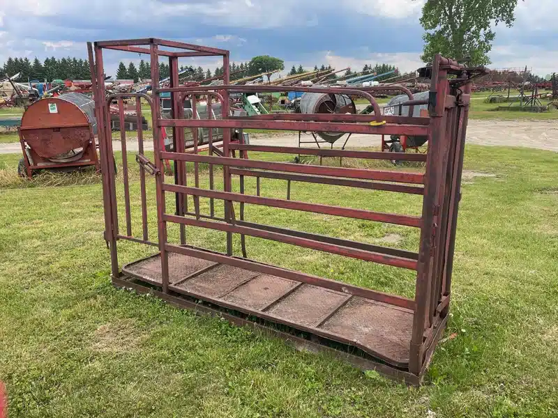 Gallery image 2 for Cattle Squeeze Cattle Squeeze