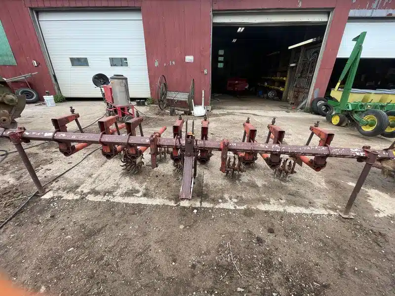 Gallery image 2 for Used Lilliston 4 ROW Row Crop Cultivator