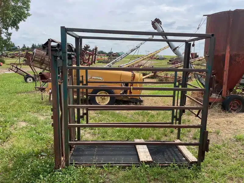 Gallery image 2 for Cattle Squeeze Cattle Squeeze