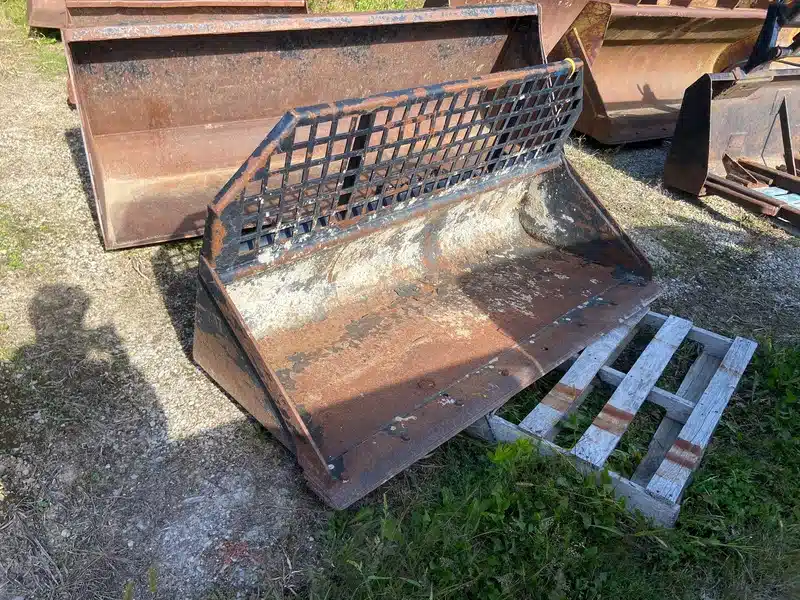 Gallery image 1 for Quick Attach Bucket