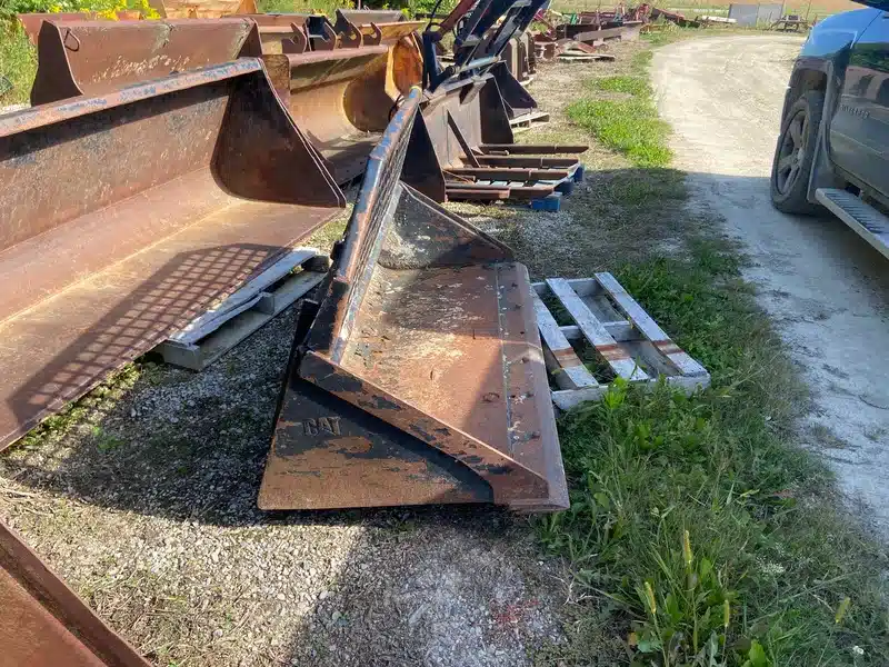 Gallery image 2 for Quick Attach Bucket