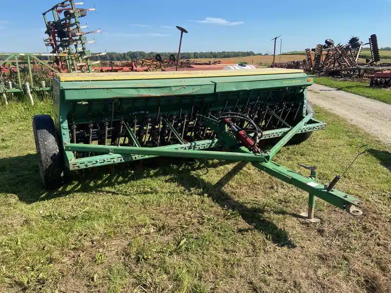 Gallery image 1 for Used John Deere 8350 Drill