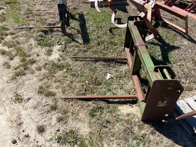 Gallery image 2 for Used John Deere Misc Bale Spear