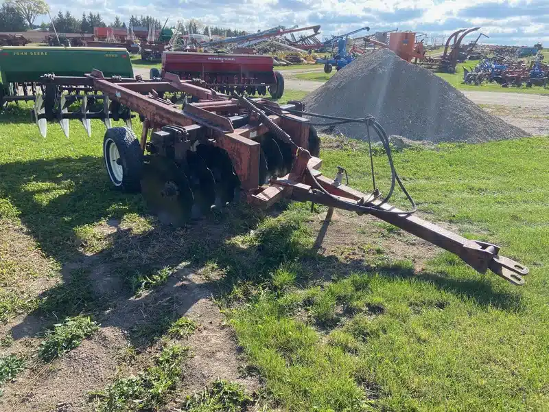 Gallery image 1 for Used Bush Hog 8' Disc