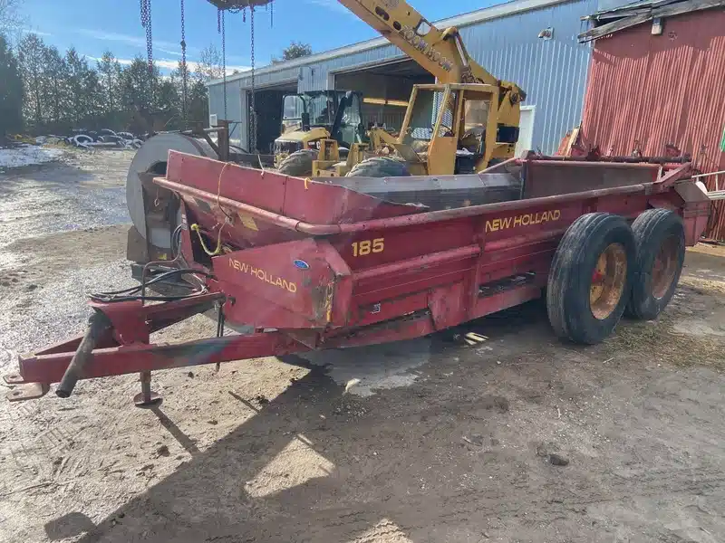 Gallery image 1 for Used New Holland 185 Manure Spreader