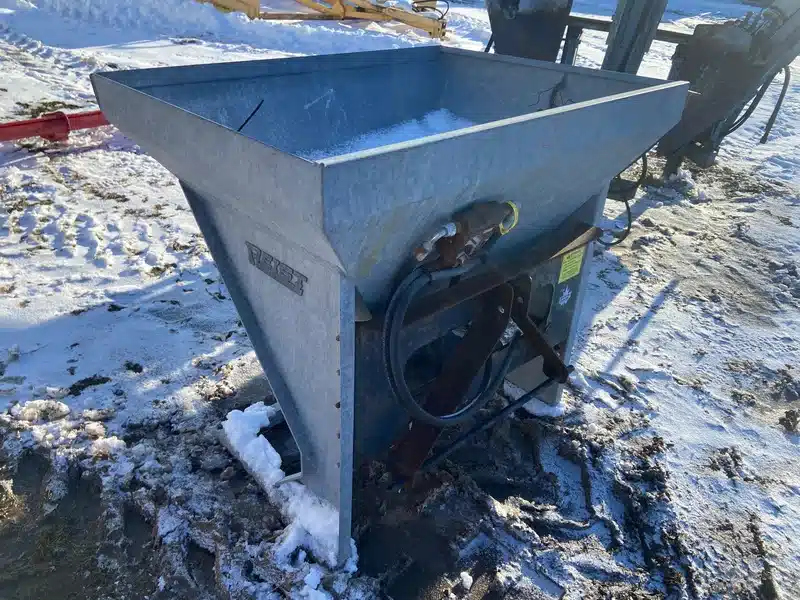 Used Reist HLS-Bas Spreader - Salt & Sand