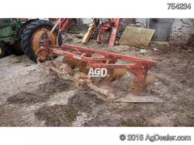 Gallery image 1 for Cockshutt Other Chisel Plow