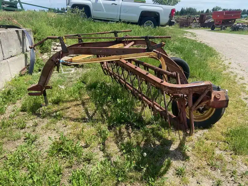 Gallery image 2 for New Holland 55 Rake