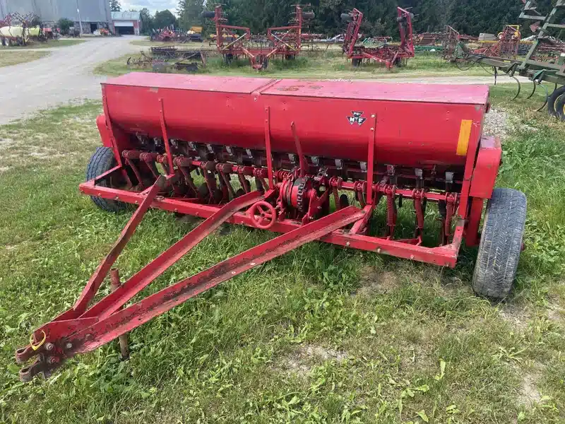 Gallery image 2 for Massey Ferguson 33 Drill