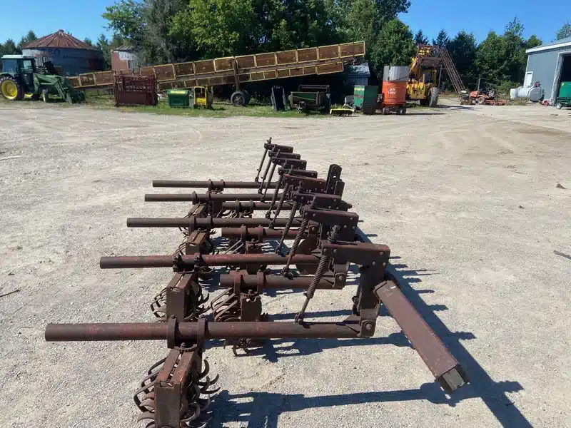 Gallery image 2 for Lilliston 4 ROW Row Crop Cultivator