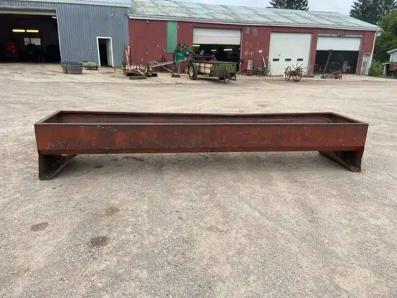 Gallery image 2 for 14' x 3' Mineral Feeder