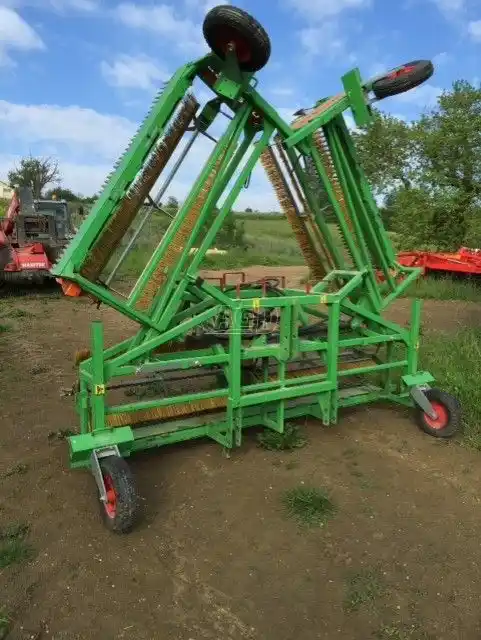 Gallery image 1 for Used 2013 COMBCUT Écimeuse pour cultures BIO Hoe