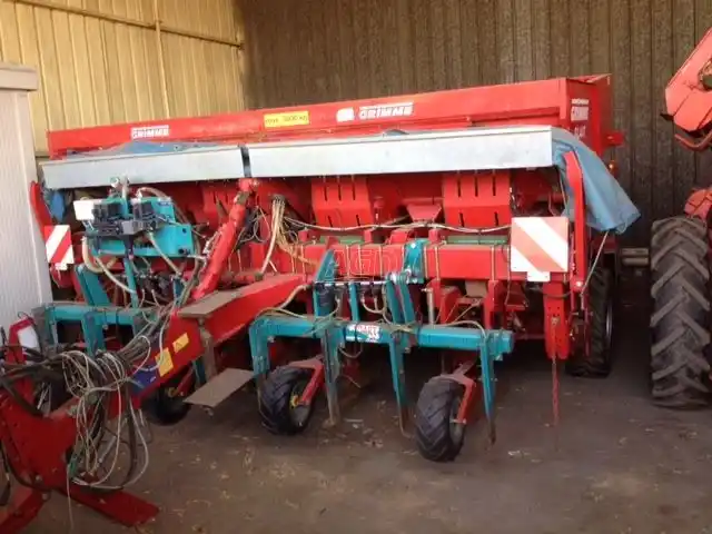 Gallery image 2 for Used 2010 Grimme GL 44 T Potato Planter