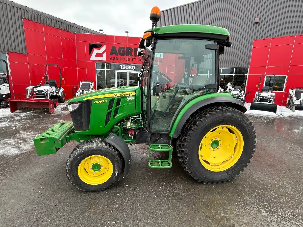Gallery image 1 for Used 2020 John Deere 4052R Tractor