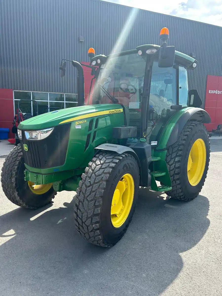 Gallery image 2 for Used 2018 John Deere 5090R Tractor