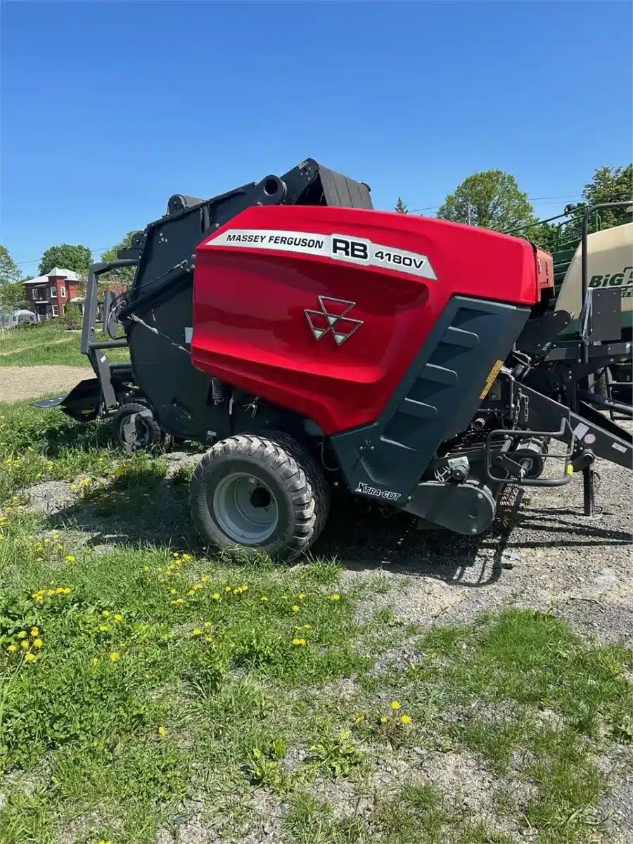 Gallery image 2 for Used 2022 Massey Ferguson RB 4180V Round Baler