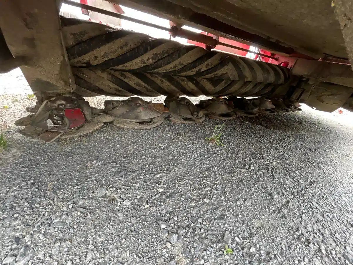 Gallery image 2 for Used 2014 New Holland H7230 Disc Mower