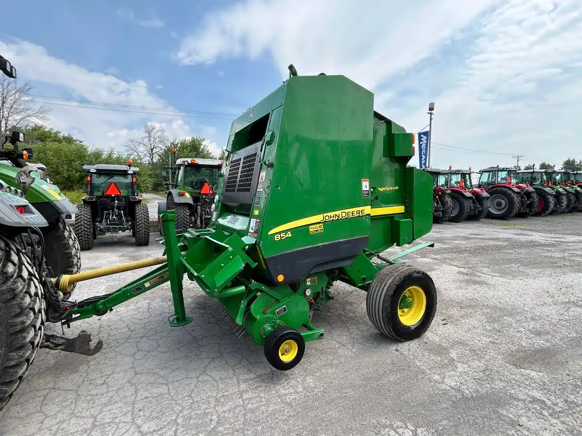 Gallery image 1 for Used 2010 John Deere 854 Round Baler