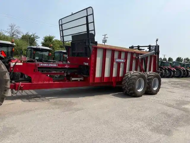 Gallery image 2 for Used 2025 Hagedorn HYDRA-SPREAD V8610 Manure Spreader