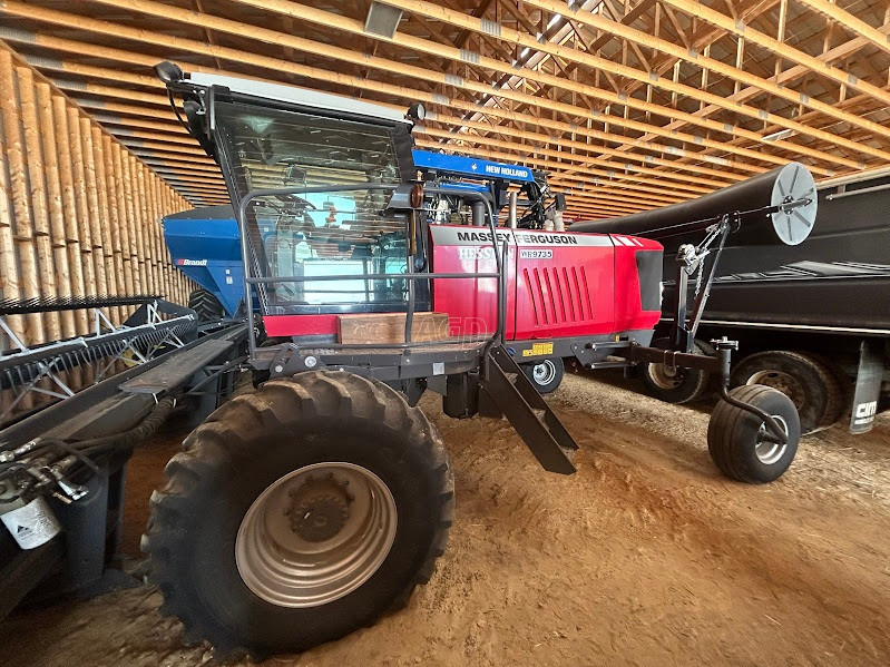 Image pour Usagé 2014 Massey WR9735 Faucheuse-andaineuse