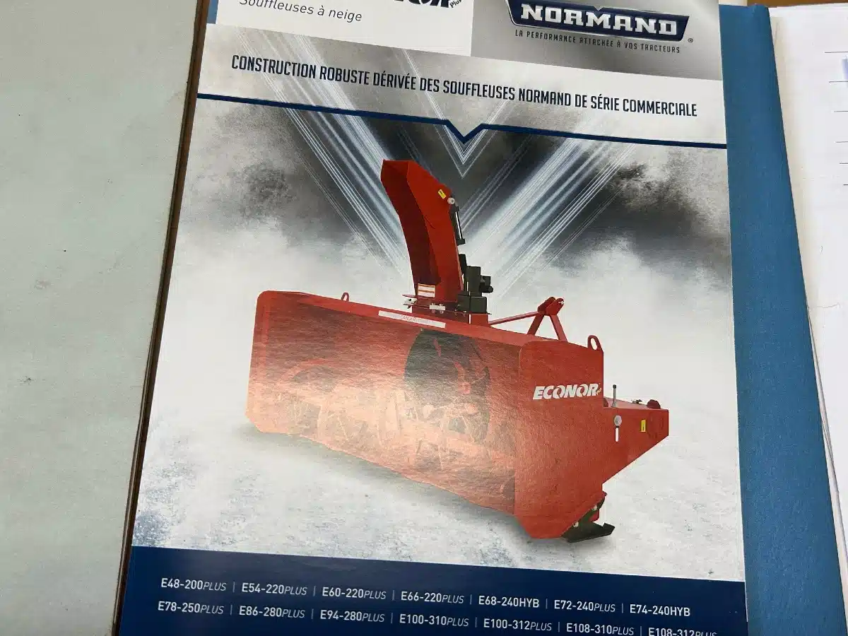 New 2025 Normand ÉCONOR Snow Blower