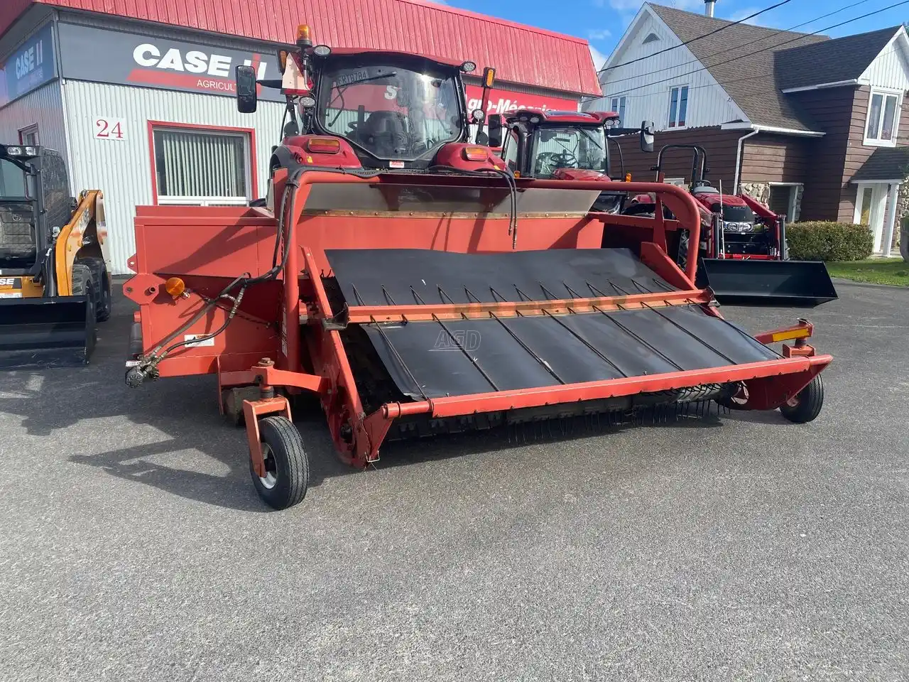 Gallery image 1 for Used 2012 H&S FMM9 doubleur d’andain Frontal Windrow Merger
