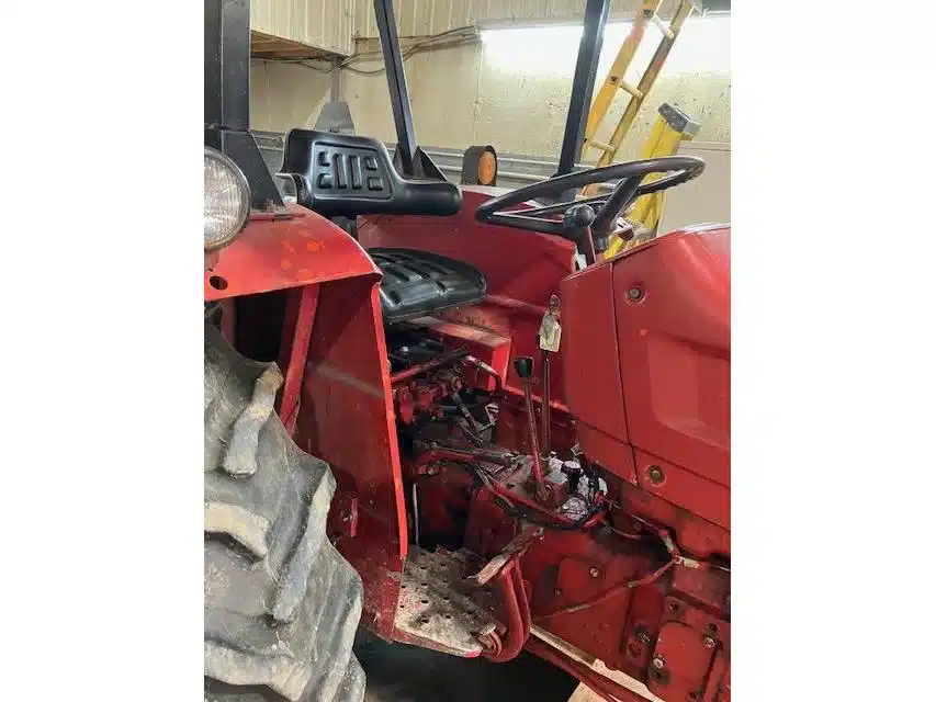 Gallery image 2 for Used 1978 Allis Chalmers A-C5040 Tractor