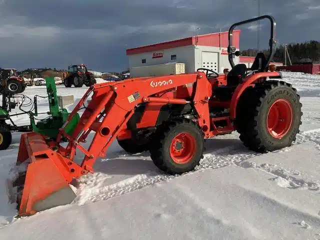2021 Kubota MX 5400 Tractor