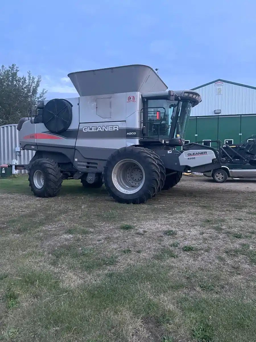 Gallery image 1 for Used 2008 Gleaner A85 Combine