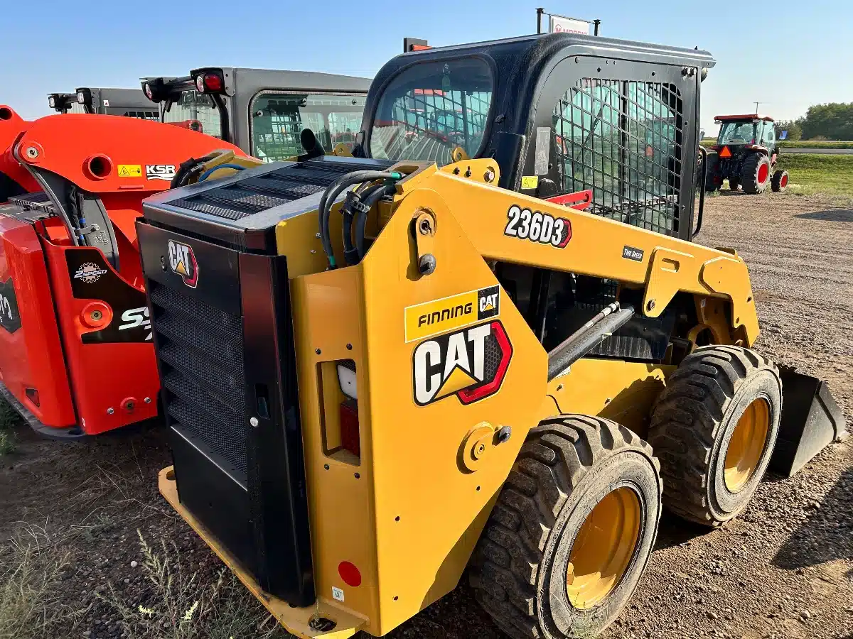 Gallery image 2 for Used 2024 Caterpillar 236D3 Skid Steer