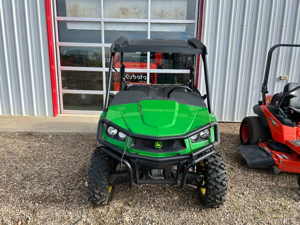 Gallery image 2 for 2023 John Deere XUV 560E Utility Vehicle
