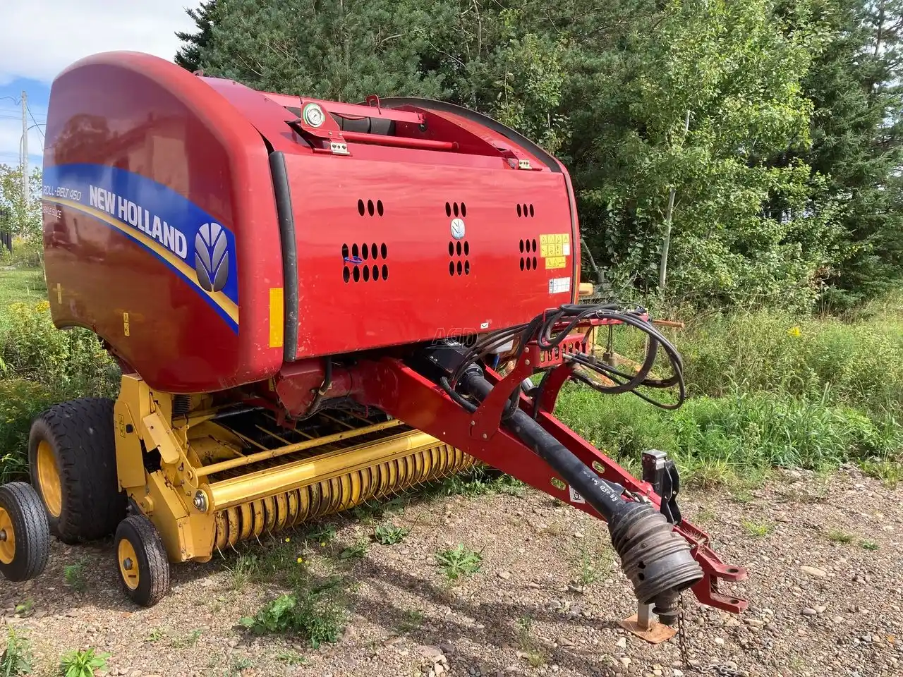 Gallery image 1 for Used 2018 New Holland ROLL-BELT 450 Round Baler