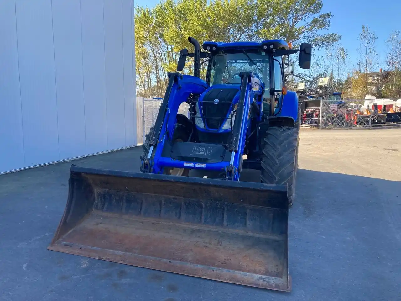 Gallery image 2 for Used 2019 New Holland T6.180 Tractor