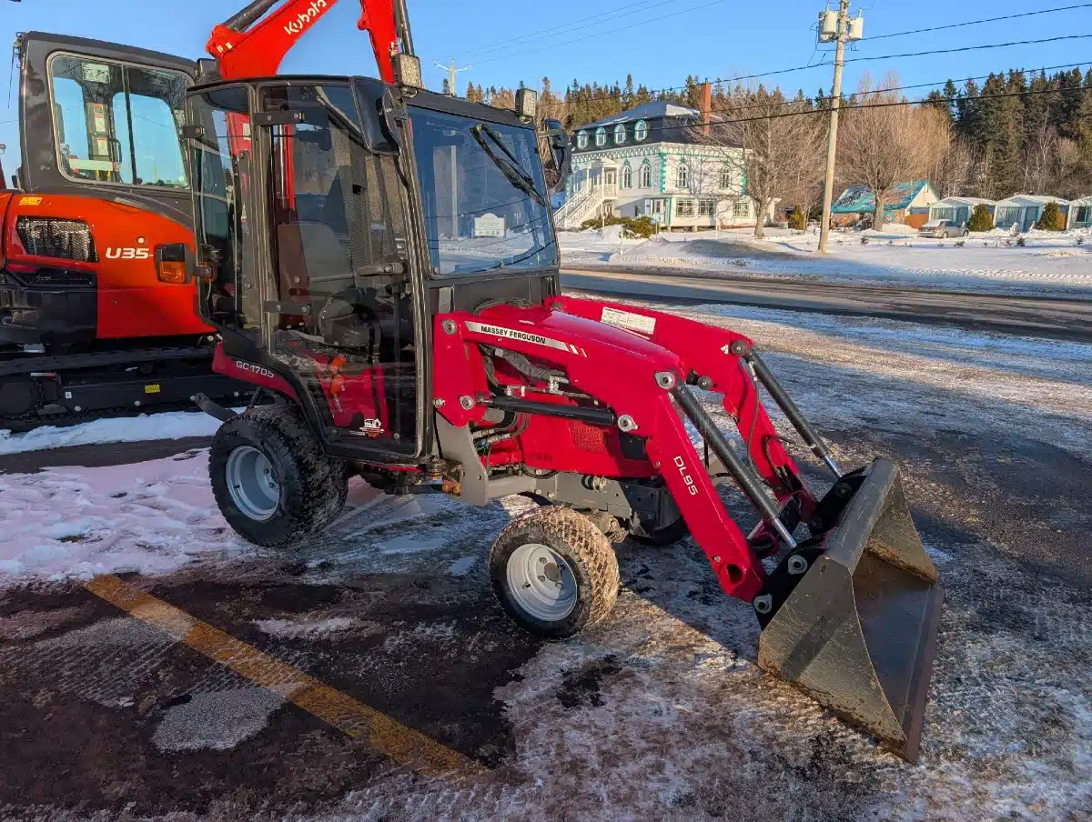 Gallery image 1 for 2015 Massey Ferguson GC1705 Tractor