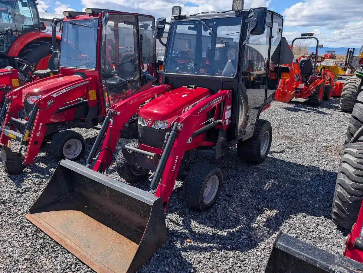 Photo de la Galerie 1 pour 2015 Massey Ferguson GC1705 Tracteur