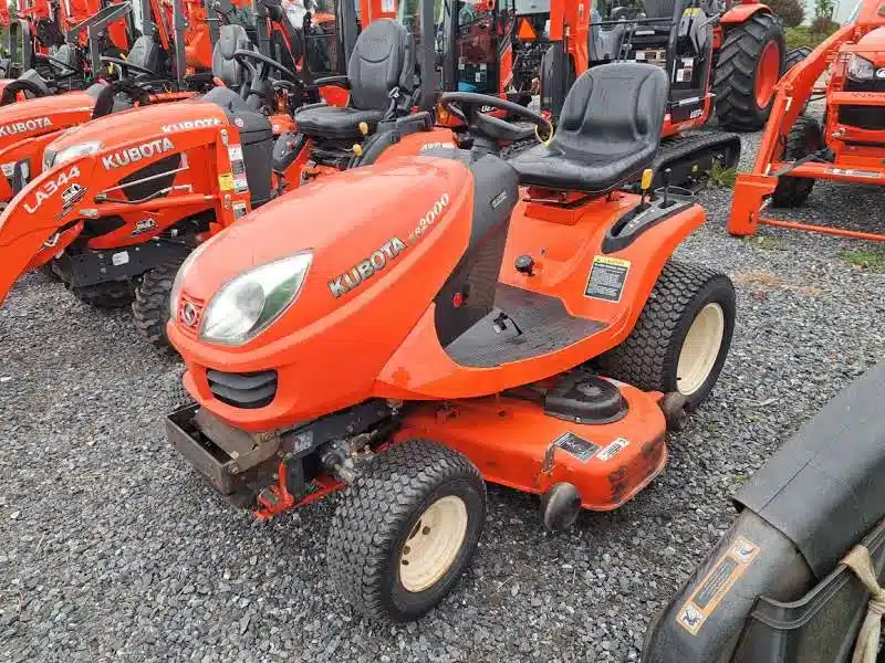 Gallery image 2 for Used 2005 Kubota GR2000G Lawn Tractor