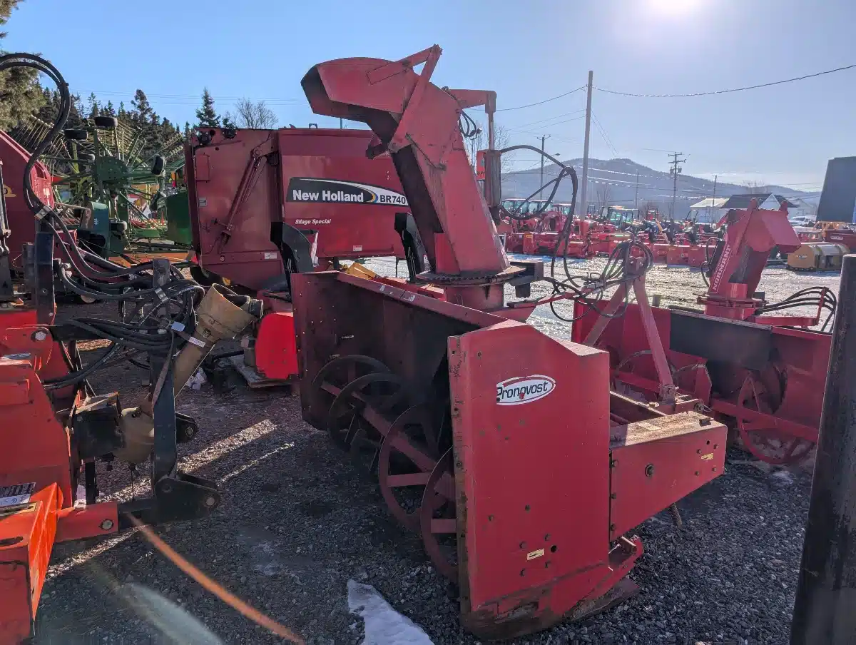 Gallery image 2 for Used N/A Pronovost P-920 Snow Blower