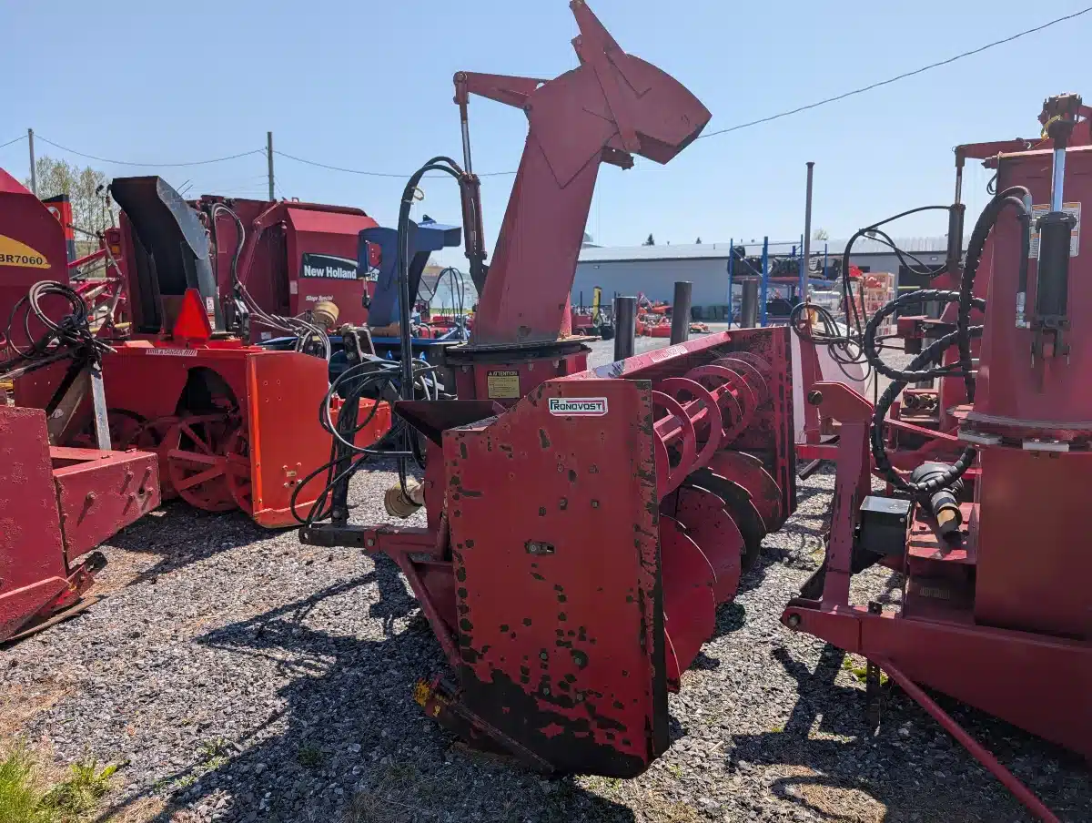 Gallery image 1 for Used 2005 Pronovost P-992TRC Snow Blower