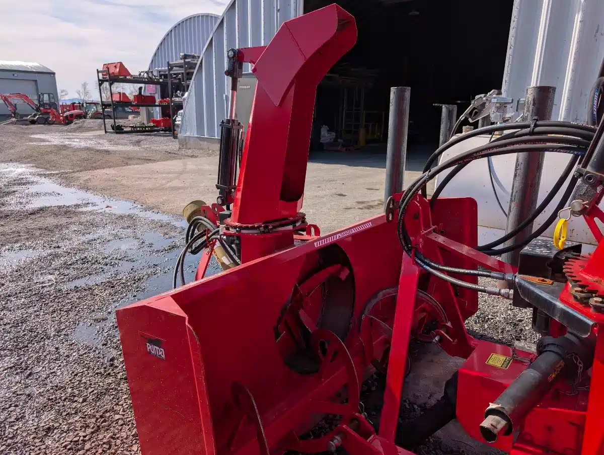 Gallery image 1 for Used 2020 Kubota PUMA-80 Snow Blower