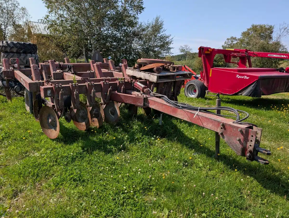 Gallery image 1 for Used 2015 White 435 Disc Chisel