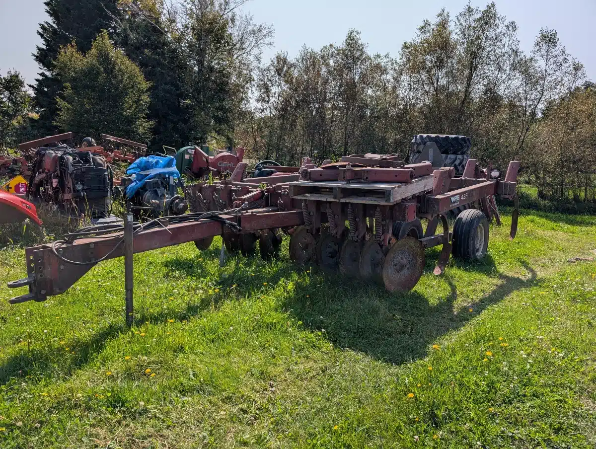 Gallery image 2 for Used 2015 White 435 Disc Chisel