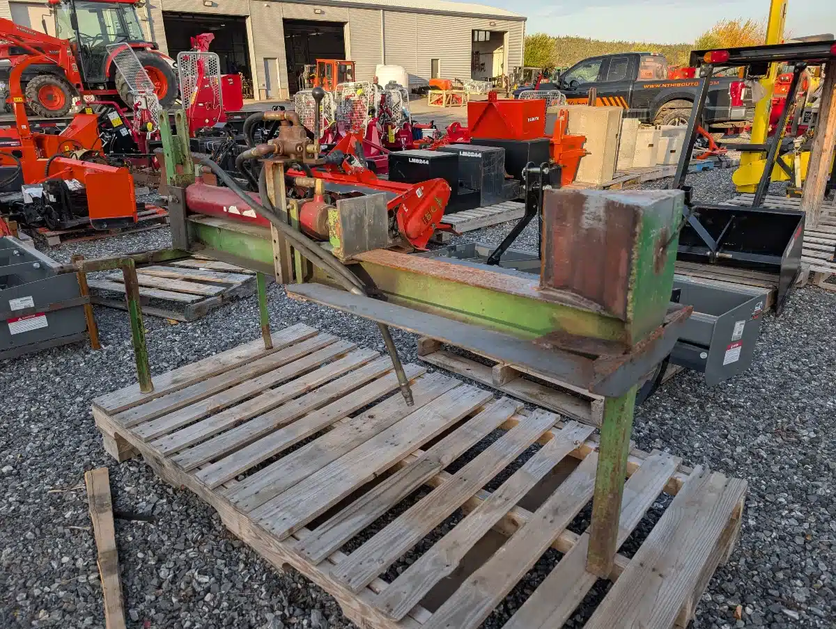 Gallery image 2 for Used N/A Unspecified FENDEUSE Wood Splitter