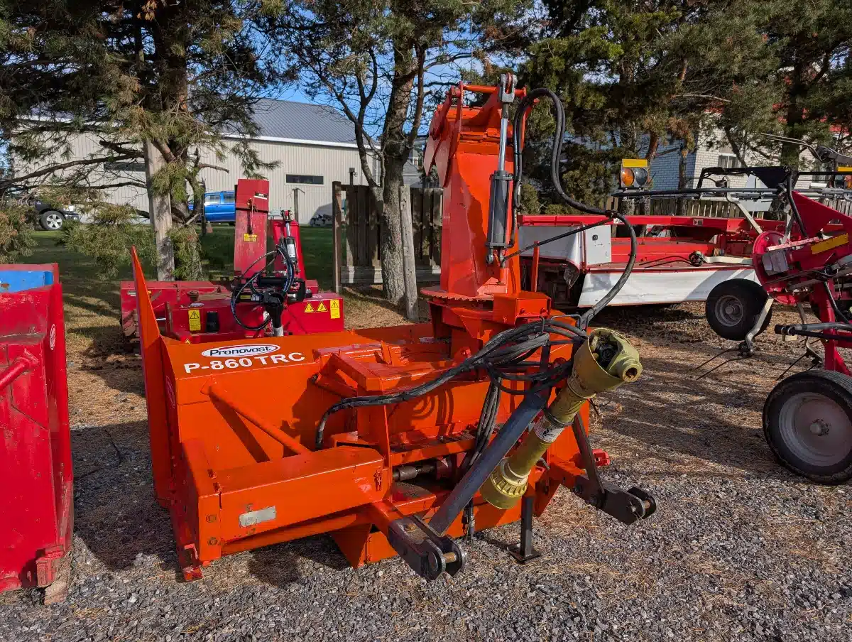 Gallery image 2 for Used 2015 Pronovost P-860 TRC Snow Blower