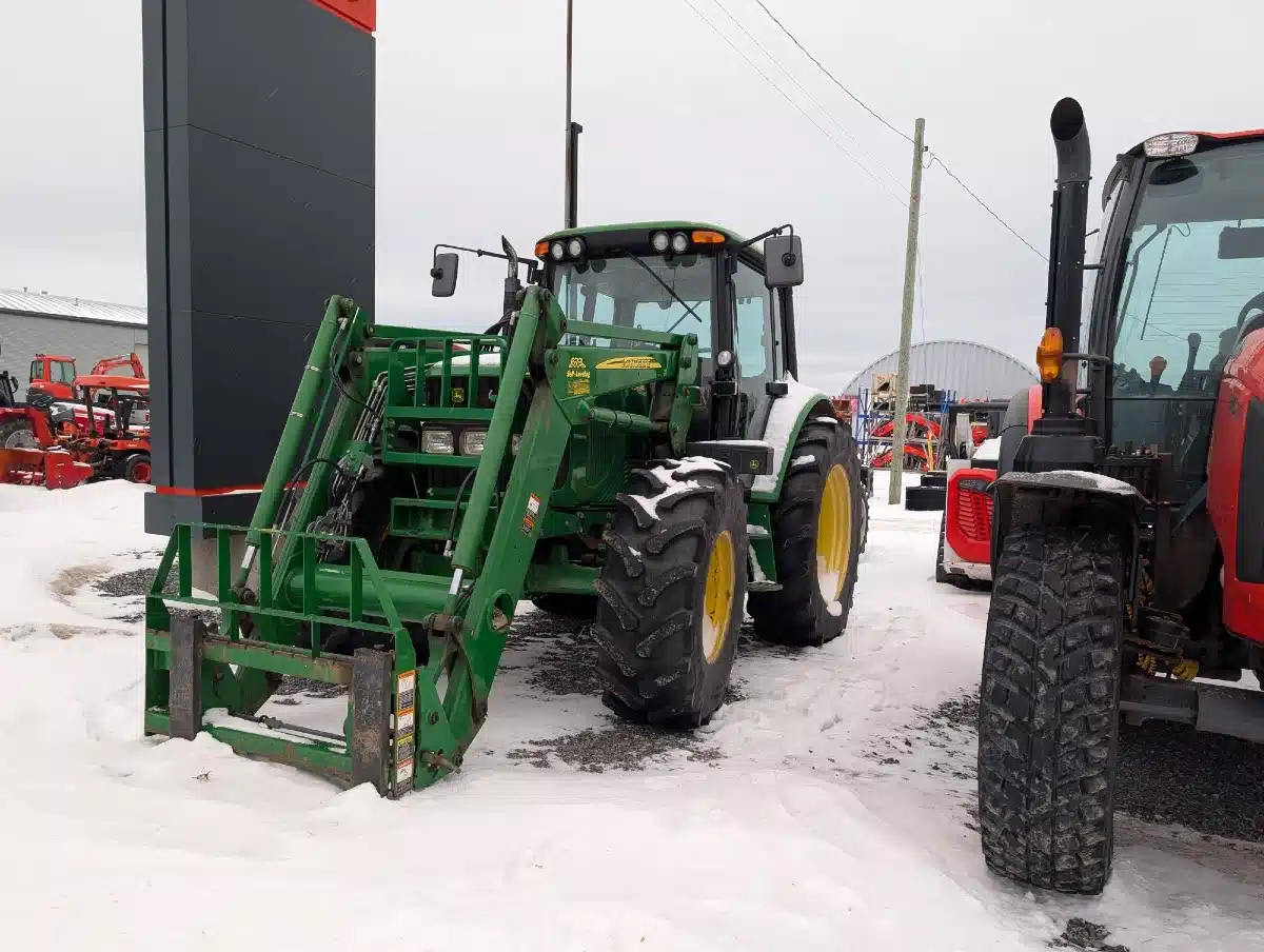 Gallery image 1 for Used 2006 John Deere 6420 Tractor