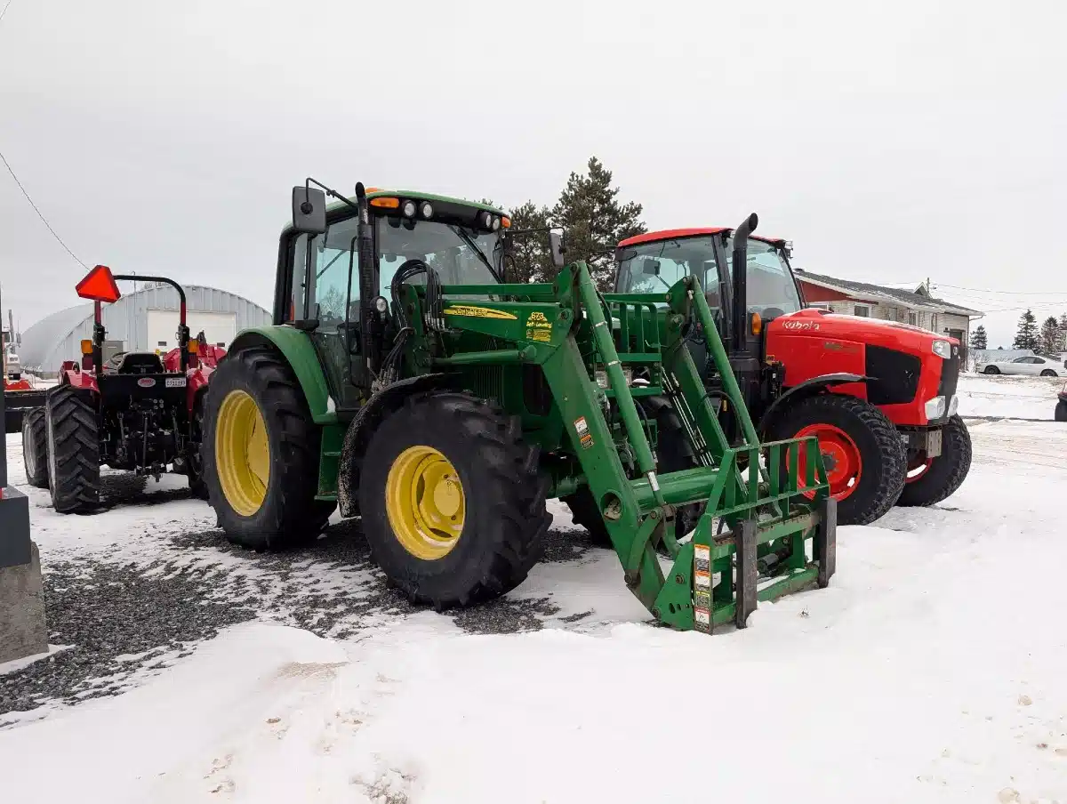 Gallery image 2 for Used 2006 John Deere 6420 Tractor